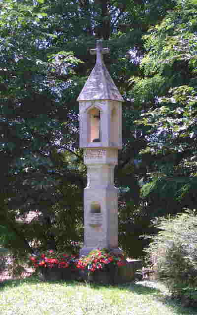 Lichtsäule beim Gemeindehaus