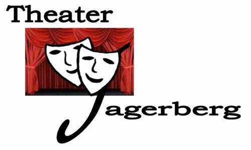 50 JAHRE THEATERGRUPPE Jagerberg hat auch eine Theatergeschichte. Das Bestehen einer Spielgruppe in einem so verhältnismäßig kleinen Ort durch 50 Jahre verleiht der jüngeren Jagerberger Ortsgeschichte einen besonderen kulturellen Akzent. Theaterspielen. war zur Gründungszeit, wo es noch wenig Möglichkeiten der Unterhaltung gab, im Dorf ein großes Ereignis. Das bestätigt auch Martin Sudy, selbst lange Jahre Mitarbeiter der Theatergruppe, in seinen Erinnerungen. Ist für das Theaterspielen auf dem Lande aber noch genügend Platz in einer Zeit, wo das Fernsehen sogar die Kinos verdrängt? Gemeindesekretär Hans Konrad, der sich seit Jahren um die Aktivität der Gruppe bemüht, sagt dazu: „Ob sich unsere Theatergruppe über die 50 Jahre des Bestehens hinaus erhalten kann, ist fraglich, da es immer schwieriger wird, Spieler zu bekommen. Wohl ist die Gruppe derzeit dabei, eine neue Bühne zu bauen, um dadurch auch die notwendige Voraussetzung für das Theaterspielen in der Zukunft zu schaffen, doch ist auch die Raumfrage eine finanzielle Belastung. Leider fand der seinerzeitige Vorschlag nach Errichtung eines Pfarrheimes nicht die nötige Zustimmung." Dabei ist festzustellen, dass bei zunehmender Verbreitung audiovisueller Massenmedien das Interesse für die direkte Unterhaltung, wie sie auf der Bühne geboten wird, wächst. Auf dem Land ist ein entsprechender Sättigungsgrad freilich noch nicht überall erreicht, doch wird auch nach und nach im Empfinden der Wunsch wach werden, in der unersetzlichen Dorftheateratmosphäre in einen unmittelbaren Kontakt mit dem Dargestellten und mit den Darstellern zu treten. Freilich darf man, wird das ländliche Laienspiel neu belebt, nicht in eine Unart der Vergangenheit verfallen — das sei hier nur ganz allgemein festgestellt, nämlich in die, ländliche Originale (die leider ja auch immer seltener werden) extrem werden zu lassen und die Rollen darüber hinaus auch noch tollpatschig und tölpelhaft zu verkörpern. Mit der neuen Belebung des ländlichen Theaters wird freilich auch ein neues Angebot an guten Volksstücken und Laienspielen erforderlich sein! Was den Umstand betrifft, dass heute nur noch schwer neue Spieler zu gewinnen sind, so scheint das typisch zu sein für unsere Zeit, die in allen Bereichen zur Passivität geführt hat. Doch nun zurück zur „Jagerberger Theatergeschichte", über die uns Martin Sudy allerlei zu erzählen weiß. Es begann damit, dass am 1. September 1922 ein junger Kaplan nach Jagerberg kam. Er hieß Karl Schirgy und war voll Eifer für die Jugendarbeit. Um dafür auch ein Geld zu haben, kam er auf den Gedanken, solches durch Theaterspielen herein-zubringen. Er rief die Burschen ins Schulhaus zusammen (Vereinslokal gab es keines), der Lehrer Hans Rohrer hielt einen einschlägigen Vortrag. Ganz Jagerberg verfolgte mit Interesse und Spannung das Werden der ersten Theatergruppe. Ihr gehörten an: Josef und Richard Krenn, Andreas und Johann Pock, Peter Baumann, Ferdinand Paunzer, Franz Jauck, Anton Kaufmann und Ludwig Grübler; von ihnen leben heute noch vier. Die Bühne wurde von Peter Baumann, der Tischler war, gebaut. Die Kulissen bestanden aus Holzrahmen, die mit Packpapier bespannt waren und dann vom Maler und Anstreicher Anton Moder kunstvoll bemalt wurden. Als Vorhang diente eine alte Fahne. Bei all der bescheidenen Ausrüstung soll dann bei der ersten Aufführung ein „Ah" des Staunens durch die Reihen der Zuschauer gegangen sein. Für den größten Teil des Publikums war es das erste Theater, das es im Leben gesehen hatte. Gespielt wurde als Hauptstück „Versprechen hinterm Herd" und zwei Einakter. Abgesehen vom Lampenfieber und davon, dass die Burschen auch weibliche Rollen zu spielen hatten, war das Theaterspielen auch für sie ein großes Erlebnis. Die erste Vorstellung, die in einem Klassenzimmer stattfand, endete damit, dass es durch ein Feuer zu einer so starken Rauchentwicklung kam, dass das Publikum ins Freie flüchtete. Nichtsdestoweniger ließ sich dann die Theatergruppe nach der „Premiere" eine kleine Jause gut schmecken, die die Paul-Mutter gerichtet hatte. Diese erste Aufführung war lange Zeit hindurch das Tagesgespräch von Jagerberg und Umgebung. Nach dem Abschied von Kaplan Schirgy kam es zu einer Pause im Jagerberger „Theaterleben". Unter Kaplan Thier versuchte man es zu Weihnachten 1928 wieder mit dem Stück „Zwei Wege zum Elterngrab". Es war ein neues Ereignis für Jagerberg. Die Aufführung fand am Heiligen Abend statt. Obwohl man inzwischen in einen Saal übersiedeln konnte, war nicht genug Platz für den Publikumsandrang. Dafür kam es im folgenden Jahr zu Rückschlägen für die Gruppe, so dass ihr weiteres Wirken bedroht erschien. Der katholische Mädchenverein wurde aktiviert, der Muttertag fasste Anfang der dreißiger Jahre auch hier Fuß, das erhielt das Theaterspielen ein wenig am Leben. Die große Wende kam mit Kaplan Karl Kiegerl, der unser Theater wieder zu neuer Blüte führte. Mit den Spielern des Burschen- und des Mädchenvereines wurde eine Gruppe gebildet, die sich buchstäblich sehen lassen konnte. Im Fasching 1933 wurde der heitere Einakter „Der Tabakschnupfer in der Mausefalle" gespielt und als Hauptstück „Die Brautschau", dem ein Bombenerfolg beschieden war. Bei einer weiteren Aufführung in diesem Jahr konnte man sich's sogar leisten, auf das Erträgnis zu verzichten und es zur Subventionierung des Besuches des Katholikentages in Wien aufzuwenden. Dann kam es wieder einmal zu einem „glänzenden" Misserfolg („Die Junggesellensteuer"), obwohl die Spieler Meisterhaftes leisteten. Schuld daran war die unzulängliche alte Bühne. Der Reingewinn des nächsten Stückes floss daher dem Bühnenfonds zu, und zu Weihnachten 1934 spielte man bereits auf einer neuen Bühne. Mit einer Aufführung im darauffolgenden Jahr finanzierte man die Restaurierung des Kriegerdenkmals. Wenngleich das Volksstück „Heim g'funden" (1935) bisher stärksten Anklang fand, so wurde doch Morres Stück „'s Nullerl" gewünscht, das heißt, man erwartete damit noch eine weitere Steigerung in der Darbietung. Nach langen Vorbereitungen war es soweit. Es gab fünf Aufführungen und das Publikum war jedesmal begeistert. Das war 1936. Der Erfolg wurde in den folgenden Jahren fortgesetzt mit „Seine Majestät der Dickschädl" und „Herz am rechten Fleck". Dann kam das jähe Ende: 1938 wurde das Theaterspielen verboten. 1946 wurde ein neuer Anfang gesetzt. Initiator war Jakob Krautwaschl. Alte Spieler spielten im Verein mit Neulingen zum Start ein lustiges Stück. Erfreulich war, dass sich auch Lehrkräfte bereitfanden, mitzumachen. (Oberschulrat Leitner fand es z. B. trotz seines Alters nicht zu mühsam, in der Nacht von Glojach nach Jagerberg zu den Proben zu gehen.) 1947 stand das Volksstück „Der Wirt zum Goldenen Engel" auf dem Programm und im folgenden Jahr gelang mit „Herz am rechten Fleck" wieder ein ganz großer Wurf. 1952 rüstete man zu einem kleinen Jubiläum: die Jagerberger Bühne bestand nun 30 Jahre. Als Jubiläumsstück wählte man „s'Nullerl" aus, mit dem man schon vor 17 Jahren erfolgreich war. Das Stück erlebte sieben Aufführungen! Zu einer Aufführung wurden sämtliche Personen geladen, die in den drei Jahrzehnten in der Theatergruppe mitgewirkt hatten. Es wurde eine herzliche und gemütliche Feier, die — so schrieb der Chronist — „bis 2 Uhr früh dauerte". 1956 wurde noch einmal gefeiert: der Abgang von Oberschulrat Leitner von der Bühne; inoffiziell feierten mehrere Darsteller ihren Abschied mit. Es war eine schöne, reiche Zeit für die, die dabei waren, und sie haben den Menschen viel gegeben. In diesem Zusammenhang verdienen auch die Namen Hanna und Luise Hanti genannt zu werden, die der Theatergruppe immer große Förderung zuteil werden ließen. Dass sich diese Theatergruppe auch an Anzengrubers Stück „Der G'wissenswurm" herangewagt hatte (1946), soll hier gesondert erwähnt werden, denn damit hat die Gruppe auch Mut zum Problemstück bewiesen. Leider hat ihr das Stück durch das Unverständnis einzelner nur Kritik eingebracht. Die Erfahrung, dass nur lustige Volksstücke „ankommen", musste auch die neue „Theatergeneration", von der nachfolgend die Rede ist, machen. Geänderte Verhältnisse im Dorf stellten auch an die Theatergruppe neue Anforderungen. Da die alte Gruppe nicht mehr alljährlich spielte, fand sich die Jugend im Jahre 1950 auf Initiative von Hans Paul zusammen, und bald war eine neue Gruppe auf die Beine gestellt. Man stellte sich mit dem Stück „Das Goldfischl" der theaterinteressierten Öffentlichkeit vor. Durch den verhältnismäßig guten Anfangserfolg angespornt, bildete sich eine stärkere Gruppe, die es sich zur Aufgabe machte, das Laienspiel zu pflegen. Bis 1960 wurde jährlich zweimal gespielt. Aber man musste erkennen, dass der Erfolg bei Lustspielen immer größer war, als bei ernsten Stücken. Einerseits wollen sich die Leute im Theatersaal entspannen, andererseits ist es für eine Laienspielgruppe viel schwieriger, ein ernstes Stück eindrucksvoll zu spielen. An ein anderes Problem erinnert Hans Konrad: „Die Abwanderung vom Land in die Stadt und in die Industriegebiete hat sich auch für die Theatergruppe nachteilig ausgewirkt. War es früher so, dass eine Gruppe viele Jahre ohne Veränderungen spielen konnte, so mussten jetzt durch die Abwanderung, vor allem im letzten Jahrzehnt, immer wieder neue Spieler gesucht werden, die dann nach ein- oder zweimaliger Mitwirkung wieder verzogen. Es ist bisher aber immer noch gelungen, neue Spieler zu gewinnen. Glücklicherweise ist auch noch ein guter Kern vorhanden, dem es immer wieder gelingt, neue Mitwirkende mitzureißen. So erscheint es überhaupt bemerkenswert, dass sich in dieser Zeit der Massenmedien eine Laienspielgruppe noch halten kann. Ist damit doch das Angebot, die Vergleichsmöglichkeit und damit auch die Kritik viel größer als früher." Man muss es daher zu schätzen wissen, dass die Aufführungen stets gut besucht waren. Einen Besucherrekord hatten die Stücke „Seine Majestät der Dickschädl" und „Jägerblut" in den Jahren 1968 und 1969, wobei man jeweils rund tausend Besucher zählte. Man ging auch mehrmals auf „Tournee". Die Jagerberger Theatergruppe gastierte mit Erfolg in Bierbaum, St. Stefan i. R., Wolfsberg i. Sch., St. Nikolai o. Dr. und in Gnas. Anlässlich des Bezirkstreffens des Bundes Steirischer Landjugend spielte man sogar einmal in Feldbach. „Es ist auch bemerkenswert", stellt Konrad fest, „dass, wenn ich heute Spieler von früher treffe, sich diese sehr gerne an die Spielzeit zurückerinnern und sie als sehr schön und unvergesslich bezeichnen." Tat-sächlich war auch die Zusammenarbeit in der Gruppe immer sehr gut. Kleine Ungereimtheiten gibt es aber überall. Der Reinertrag der Aufführungen wurde bis vor ein paar Jahren der Kirche zur Verfügung gestellt. In den letzten Jahren wurde damit die Jugendarbeit gefördert, da die Spieler größtenteils auch aus den Reihen der Jugend kamen. Daraus ist auch ersichtlich, dass die Theatergruppe ohne fremde Unterstützung ihr Auslangen fand. Die jüngste Vergangenheit von Jagerberg wäre um vieles ärmer, hätte es diese Theatergruppe nicht gegeben. Die Zukunft soll nicht ärmer als die Vergangenheit seinl Denn eigene Aktivität hebt mehr das Kulturbewusstsein als all das, was man über den Äther von fernher ins Haus importiert. Quelle: Festschrift 800 Jahre Jagerberg (1972)Die Theatergruppe Jagerberg spielt seit 1922 beinahe durchlaufend. Die Schauspieler gingen meist aus der Landjugend hervor.Die Theatergruppe Jagerberg ist seit ca. 25 Jahren eine eigenständige Gruppe.Die Motivation der Theatergruppe Jagerberg:- Das Schlüpfen in Rollen von anderen Charakteren- Die Begeisterung des Publikums spüren- Menschen kulturell zu bereichern- Die persönliche Weiterentwicklung